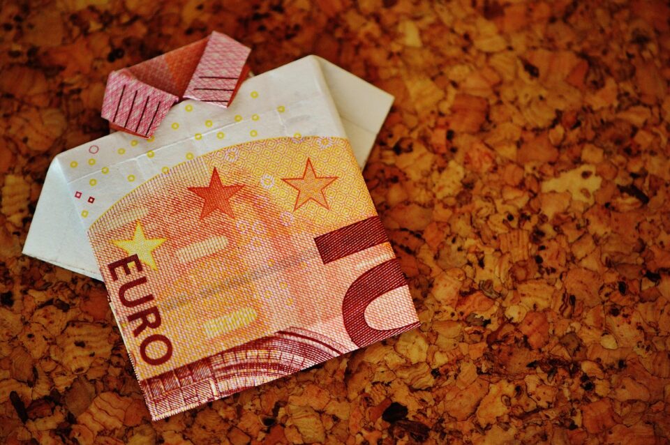 Кредити за пенсионери с лошо ЦКР – оферти